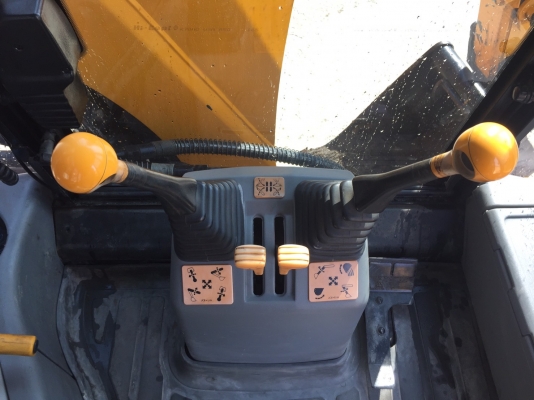 ขาย JCB 3CX (4WD) Contructor สภาพสวยๆ พร้อมใช้งาน ขาย JCB 3CX (4WD) Contructor สภาพสวยๆ พร้อมใช้งาน