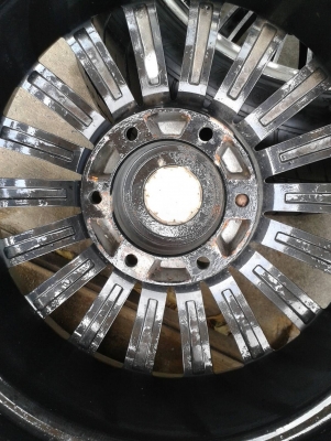 ขอบ17นิ้ว6รู พร้อมยาง สวยๆ 4 ล้อ ราคา 7900 บาท ขอบ17นิ้ว6รู พร้อมยาง สวยๆ 4 ล้อ ราคา 7900 บาท