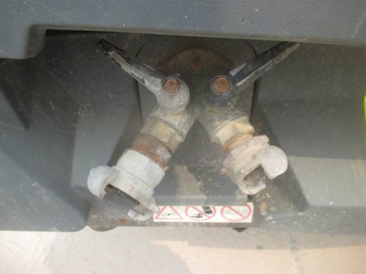 ขาย เครื่องปั๊มลม ATLAS COPCO XAS 67 ขนาดกลาง 11 บาร์ มีเทรเลอร์ พ่วงลาก ลมแรง ขาย เครื่องปั๊มลม ATLAS COPCO XAS 67 ขนาดกลาง 11 บาร์ มีเทรเลอร์ พ่วงลาก ลมแรง