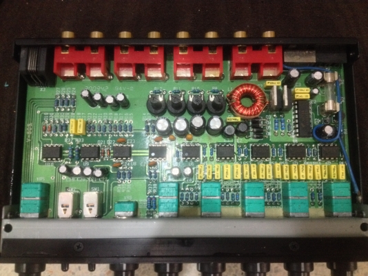 ปรีแิอมป์ Kicker รุ่น KQ5 5-Band Equalizer EQ