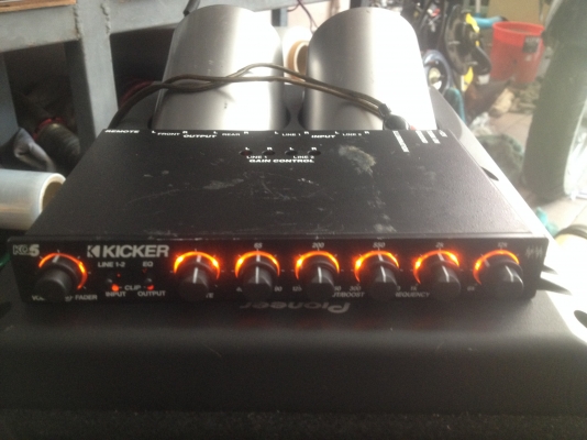 ปรีแิอมป์ Kicker รุ่น KQ5 5-Band Equalizer EQ