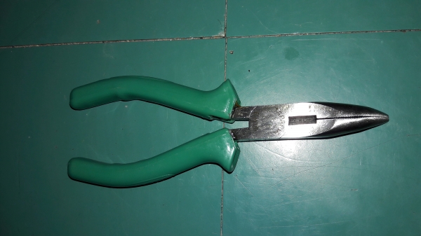 ขายคีมปากงอTAPARIA Made in India.งานใหม่เก่าเก็บ