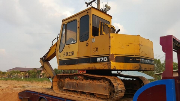 ขายรถขุดแบ็คโค CAT E70เอกสารใบอินวอยซ์ สีเดิมเก่านอก เครื่องแน่น ทำงานเร็วไม่โหลด เฟรมสวย ปั๊มแห้ง สภาพพร้อมทำงาน