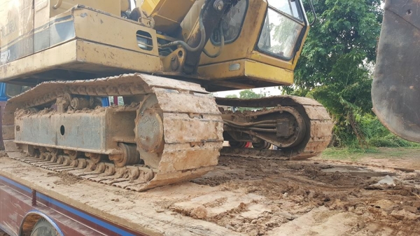 ขายรถขุดแบ็คโค CAT E70เอกสารใบอินวอยซ์ สีเดิมเก่านอก เครื่องแน่น ทำงานเร็วไม่โหลด เฟรมสวย ปั๊มแห้ง สภาพพร้อมทำงาน