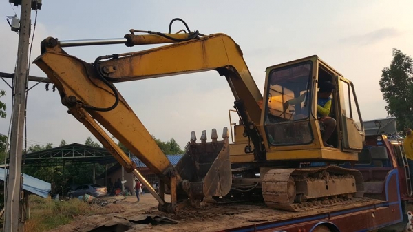 ขายรถขุดแบ็คโค CAT E70เอกสารใบอินวอยซ์ สีเดิมเก่านอก เครื่องแน่น ทำงานเร็วไม่โหลด เฟรมสวย ปั๊มแห้ง สภาพพร้อมทำงาน