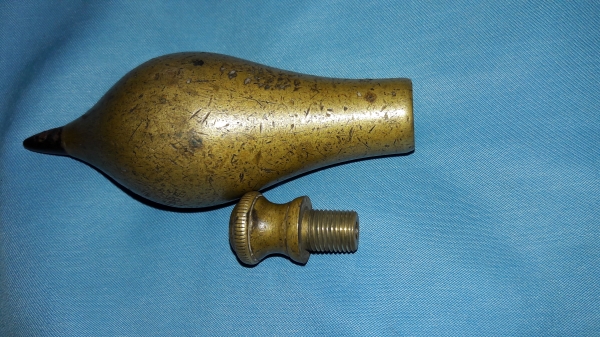 ขายลูกดิ่งทองเหลืองงานเก่าขนาด350กรัม งานดีสวย