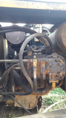 Komatsu Pc 200-3 คอนโทรลน้ำมัน