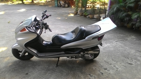 ขาย Yamaha Majesty 250 แต่งครบเครื่องดี