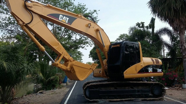 ขายแบล็คโฮ CAT - 320 C เอกสารพร้อมเล่มทะเบียน  รถสวยสภาพพร้อมใช้งาน โทร062-3344799