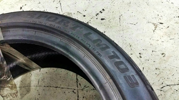 ยาง DUNLOP LM703 245/40R18 ปี14 ลดราคาพิเศษ