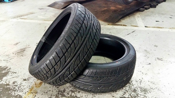 ยาง DUNLOP LM703 245/40R18 ปี14 ลดราคาพิเศษ