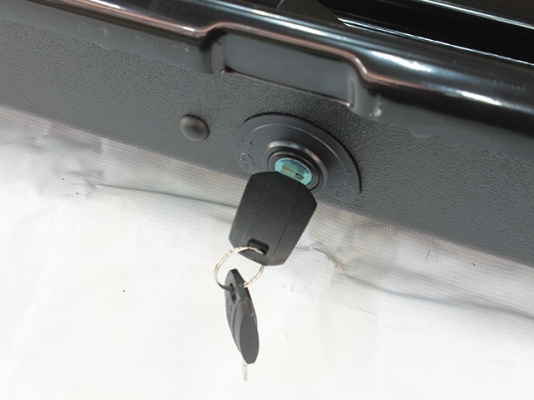 อันนี้สีขาวครับ โดดเด่น ราคาถูก กล่องเก็บของติดหลังคารถ ขนาด173 x 80 x 41cm/0.57cbm อันนี้สีขาวครับ โดดเด่น ราคาถูก กล่องเก็บของติดหลังคารถ ขนาด173 x 80 x 41cm/0.57cbm