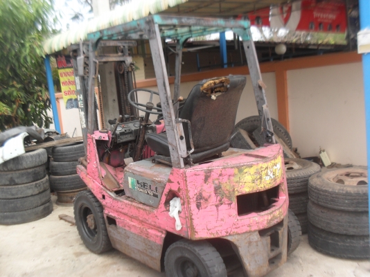 ขายโฟคลิฟไม่ทราบรุ่น ไม่ทราบยี่ห้อ เครื่องอีซุ4สูบ ขายตามสภาพ