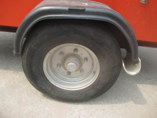 ขาย เครื่องปั๊มลมขนาดใหญ่  COMPAIR C110-9 เก่านอกชัวร์ ลมแรง 24 บาร์ มีเทรเลอร์ พ่วงลาก