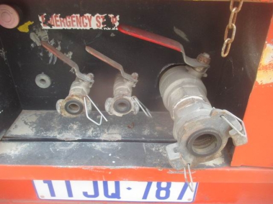 ขาย เครื่องปั๊มลมขนาดใหญ่  COMPAIR C110-9 เก่านอกชัวร์ ลมแรง 24 บาร์ มีเทรเลอร์ พ่วงลาก