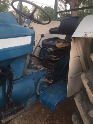 ขายรถไถฟอร์ดเก่านอกครับ