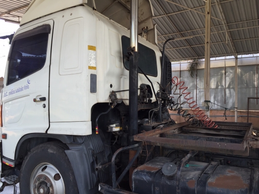 หัวลาก HINO 260  แรง ปี 48  รถพร้อมใช้งาน  ราคา  1,050,000  บาท