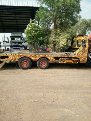 ขาย 10 ล้อเตี้ยยาง825 เครื่อง200แรงราคา780.000ต่อรองติดต่อ0897070053มงคล