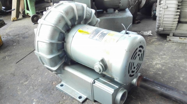 ** Sold ** ริงโบวเวอร์ ดูด-เป่า BALDOR Made in USA 1.85 HP 380V 2850 RPM. สภาพ 95\% ใหม่กริ้บใช้งานมาน้อย!!