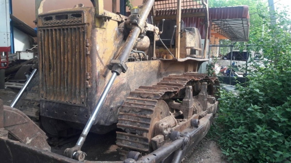 ขายรถแทรคเตอร์ KOMATSU D50A-15 ห้องเลี้ยวน้ำมัน ราคา 250000