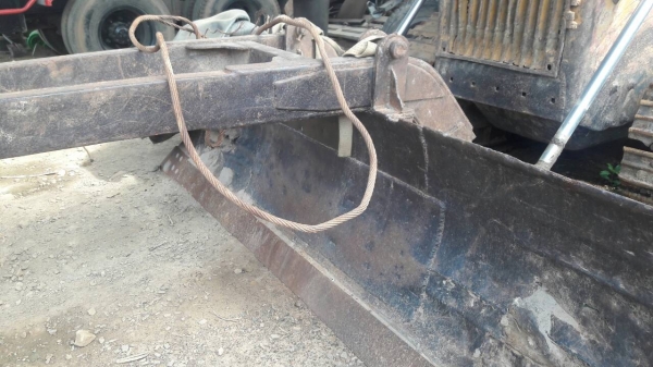 ขายรถแทรคเตอร์ KOMATSU D50A-15 ห้องเลี้ยวน้ำมัน ราคา 250000