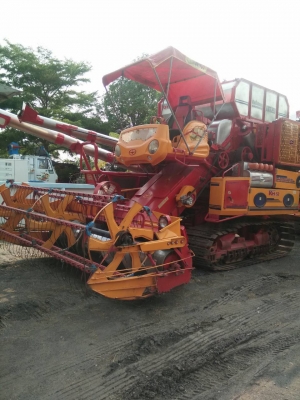 ขายรถเกี่ยวข้าวศักดิ์พัฒนาปี 52เครื่อง260แรงพร้อมเกี่ยวสวยๆราคา980.000ต่อรอง0897070053มงคล