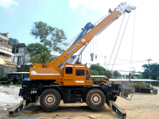 ขายรถเครน TANADO TR250 M3 25 ตัน 4 ล้อ เอกสารอินวอย ราคา 2000000