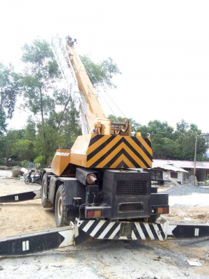 ขายรถเครน TANADO TR250 M3 25 ตัน 4 ล้อ เอกสารอินวอย ราคา 2000000