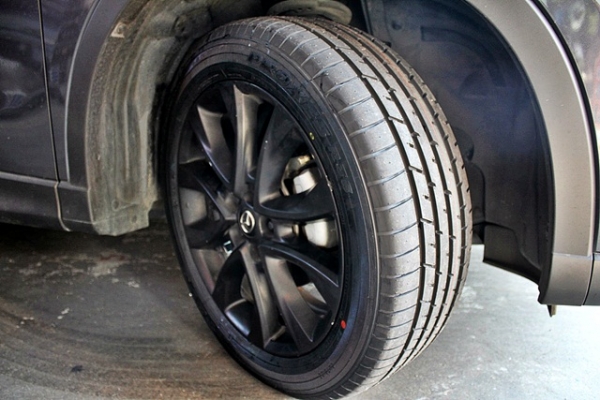 ยาง TOYO PROXES R36 225/55R19 ปี15 ราคาพิเศษ