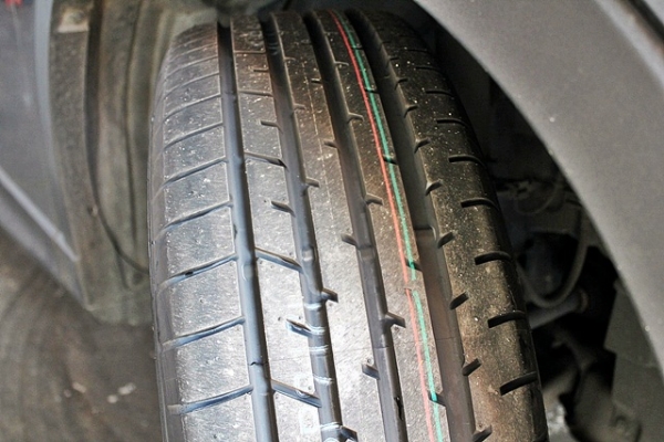 ยาง TOYO PROXES R36 225/55R19 ปี15 ราคาพิเศษ