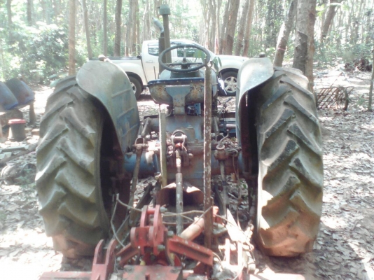 ขายรถไถ FORD รุ่นรวงข้าว ที่ตัดหญ้า ราคา 70000