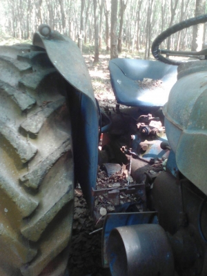 ขายรถไถ FORD รุ่นรวงข้าว ที่ตัดหญ้า ราคา 70000