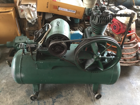 ขายปั้มลม ฟูจิ 3แรง พร้อมมอเตอร์3แรงฮิตาชิ 220v สภาพเดิมๆสวยๆพร้อมใช้งานครับ