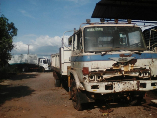 ขายรถบรรทุก 6 ล้อติดเครน HINO 150 แรงม้า ยาง 900 ติดเครน TANADO 2.5 ตัน ราคา 260000