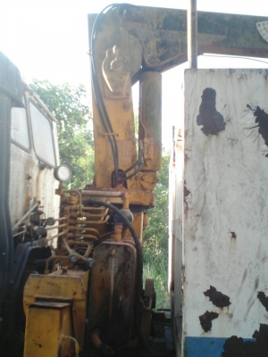 ขายรถบรรทุก 6 ล้อติดเครน HINO 150 แรงม้า ยาง 900 ติดเครน TANADO 2.5 ตัน ราคา 260000