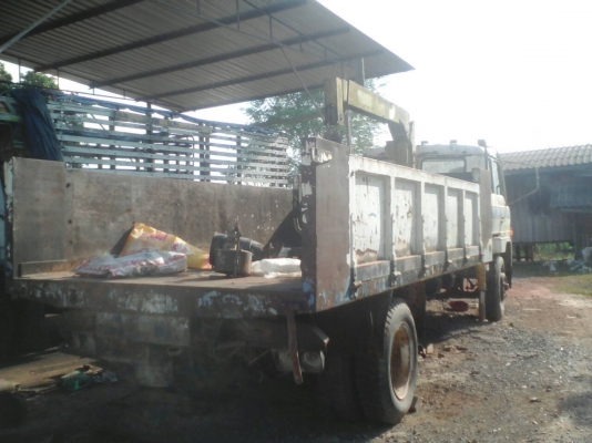 ขายรถบรรทุก 6 ล้อติดเครน HINO 150 แรงม้า ยาง 900 ติดเครน TANADO 2.5 ตัน ราคา 260000