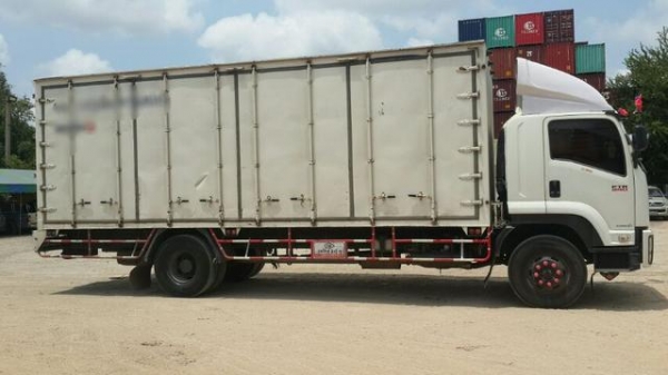 FTR 240 แรง ตู้ 10 บาน ยาว 7.6 เมตร  ขายดาวน์   270,000  บาท