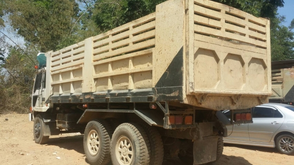 ระวัง(ต้องจอง)สิบล้อ มิตซู ไอ้หลง FN527MA 6D16-195 เกียร์10สปีส ดั้ม KC สภาพดีสวยเดิมๆพร้อมใช้งาน ทะเบียนพร้อมโอน ราคา 750,000บ ต่อรองได้