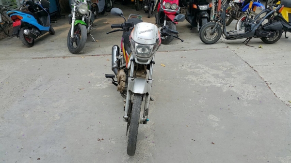 Suzuki riader. มีเล่มทะเบียนไม่มีชุดโอน ภาษีขาดเกิน3ปี