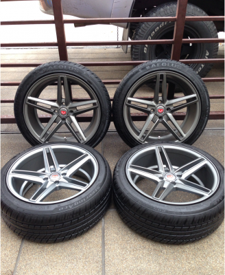 ล้อVossen ขอบ17 สภาพสวย ไม่มีซ่อม พร้อมยาง 205 45 17 ปลายปี15 ดอกเต็ม ใช้กันยาว ราคาไม่แพง