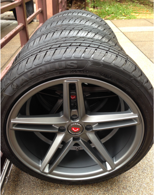 ล้อVossen ขอบ17 สภาพสวย ไม่มีซ่อม พร้อมยาง 205 45 17 ปลายปี15 ดอกเต็ม ใช้กันยาว ราคาไม่แพง