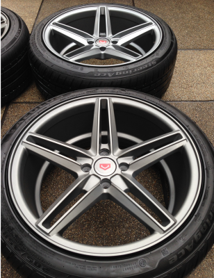 ล้อVossen ขอบ17 สภาพสวย ไม่มีซ่อม พร้อมยาง 205 45 17 ปลายปี15 ดอกเต็ม ใช้กันยาว ราคาไม่แพง