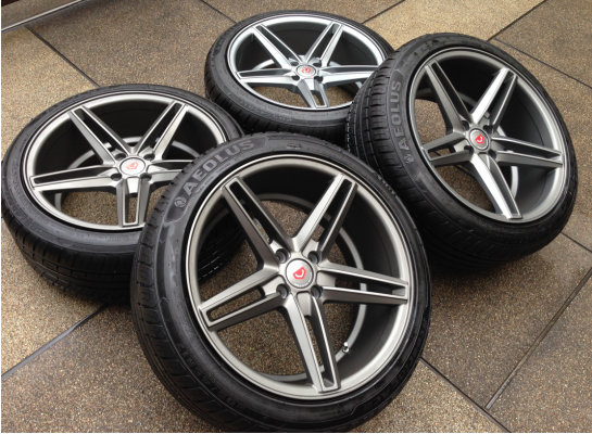 ล้อVossen ขอบ17 สภาพสวย ไม่มีซ่อม พร้อมยาง 205 45 17 ปลายปี15 ดอกเต็ม ใช้กันยาว ราคาไม่แพง