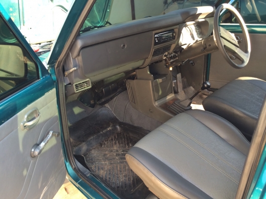 รถบ้าน-แฟมิเลีย ปี1996 ตัวสุดท้าย 1400cc. 5เกียร์ เลขไมล์ 78000 เครื่อง-ช่วงล่างแน่นๆ ไม่มีปัญหาเรื่องความร้อน แอร์เย็นฉ่ำ ภายในสวยเดิม เบาะไม่ขาด ตัวถัง-ชัชซี ไม่มีผุ ภาษี-พ.ร.บ.เพิ่งต่อหมดปีหน้า 22 พ.ค.2560 สนใจโทรสอบถามครับ 089-4898436