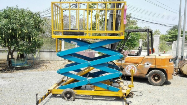 Sell> X-ลิฟท์โดยสารเคลื่อนที่ TMC 500 kg. ยกสูง 5 เมตร มอเตอร์ Mitsubishi 3 HP. ไฟบ้าน 220V รีโมทอุปกรณ์ครบ สภาพกริ้บ 95\%