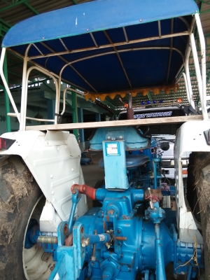 ขายรถไถฟร์อด77ที3 มีไบมีดหน้า และผาน7 เดิม ๆ 380000  รับราคานี้ได้มารับรถเลย มีทะเบียน