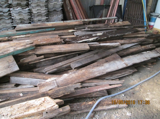 ไม้สักเก่า/หน้าต่างเก่า/ประตูเก่า/ตามรูปครับ  สนใจโทรเลยครับ