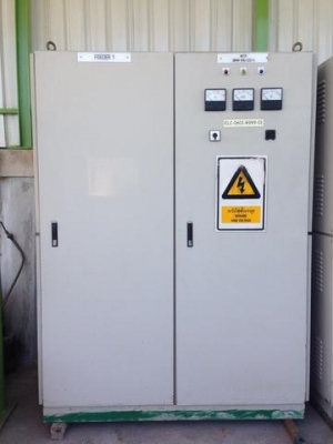 ขายตู้ Mdb Main breaker Mitsubishi 1,000A breaker ย่อยของ Mitsubishi 5 ตัว สภาพดีพร้อมใช้งาน สอบถามเพิ่มได้ที่ pipat 098-2641749