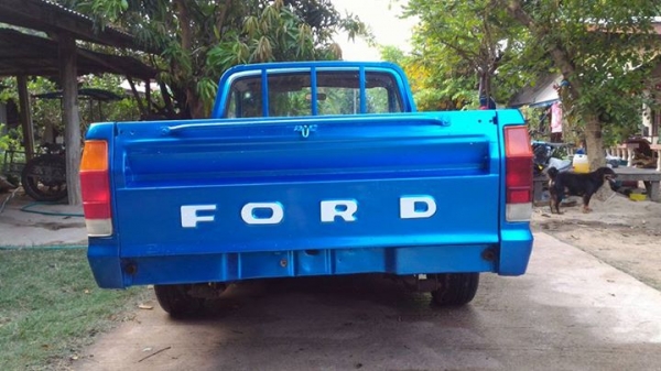 Ford courier