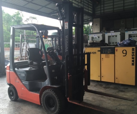 ขายรถโฟล์คลิฟท์ Toyota 8FD15 เสาทรูฟรี ยกสูง5เมตร สอบถามเพิ่มเติมและนัดชมสินค้าได้ที่ pipat 098-2641749